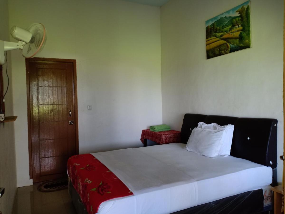 Rosalina Homestay Рантепао Екстер'єр фото